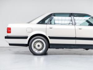 Audi V8 1990 года  (EU)